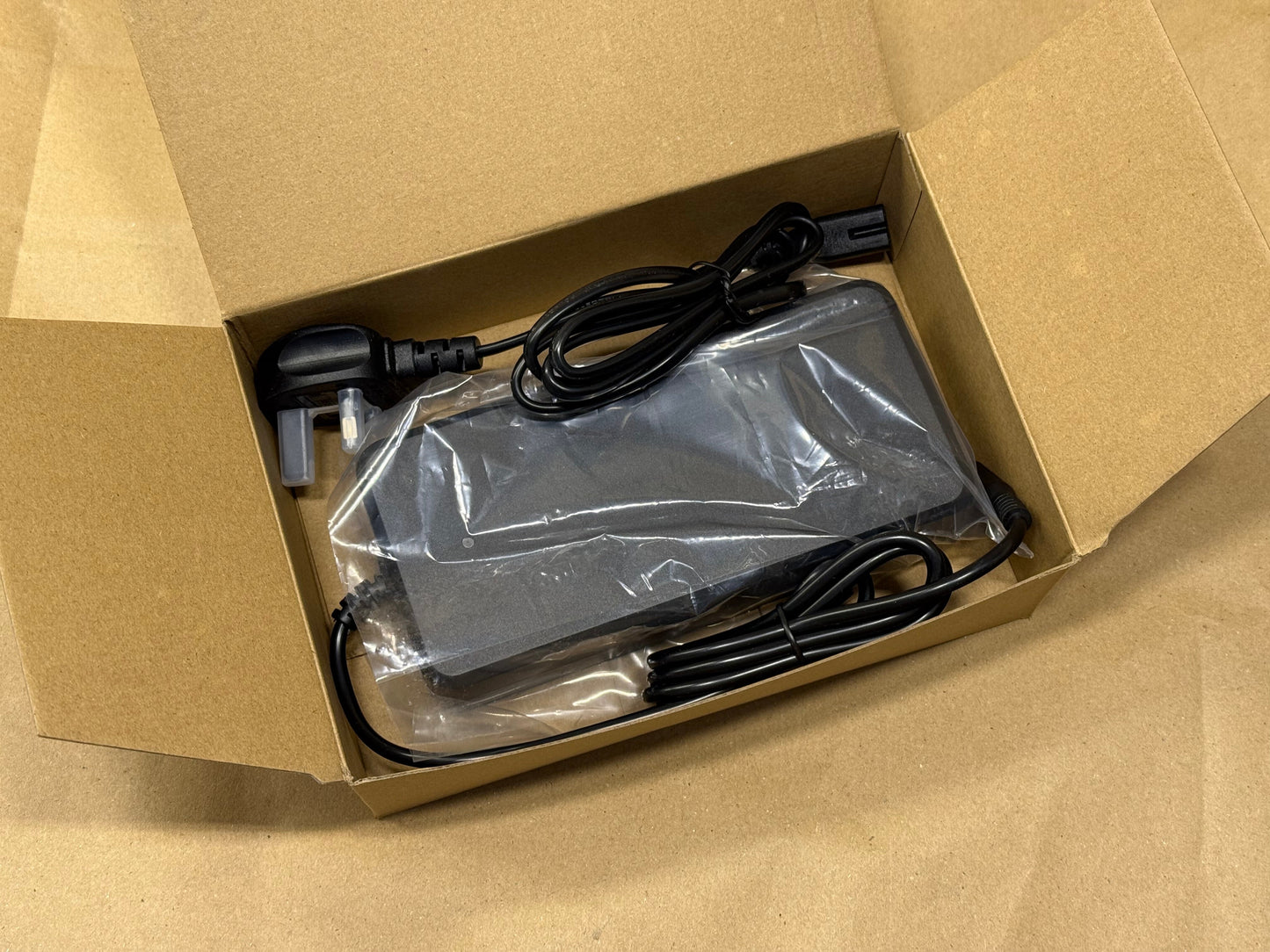 VANMOOF.PRO Main Battery Charger For S3, X3, S4, X4. 170W. UK plug