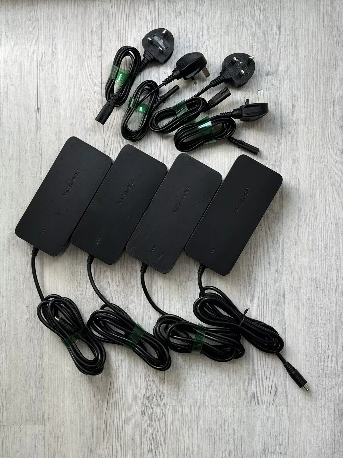 VANMOOF Genuine Li-ion Battery Charger For S3, X3, S4, X4. UK plug. Refubrished