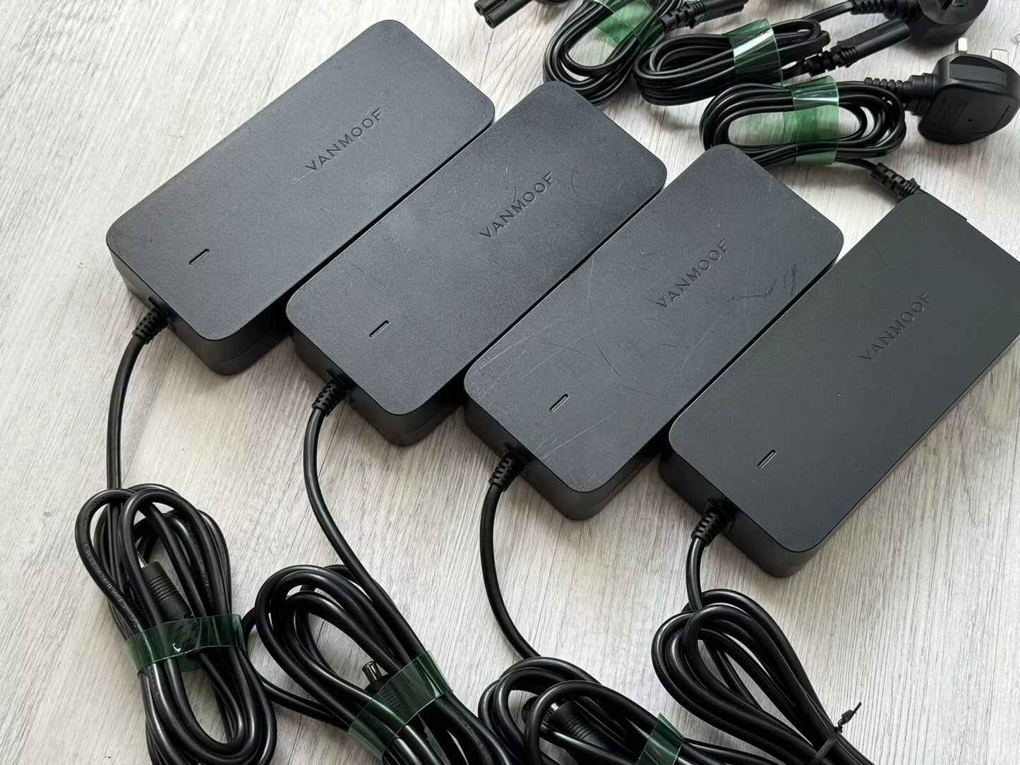VANMOOF Genuine Li-ion Battery Charger For S3, X3, S4, X4. UK plug. Refubrished
