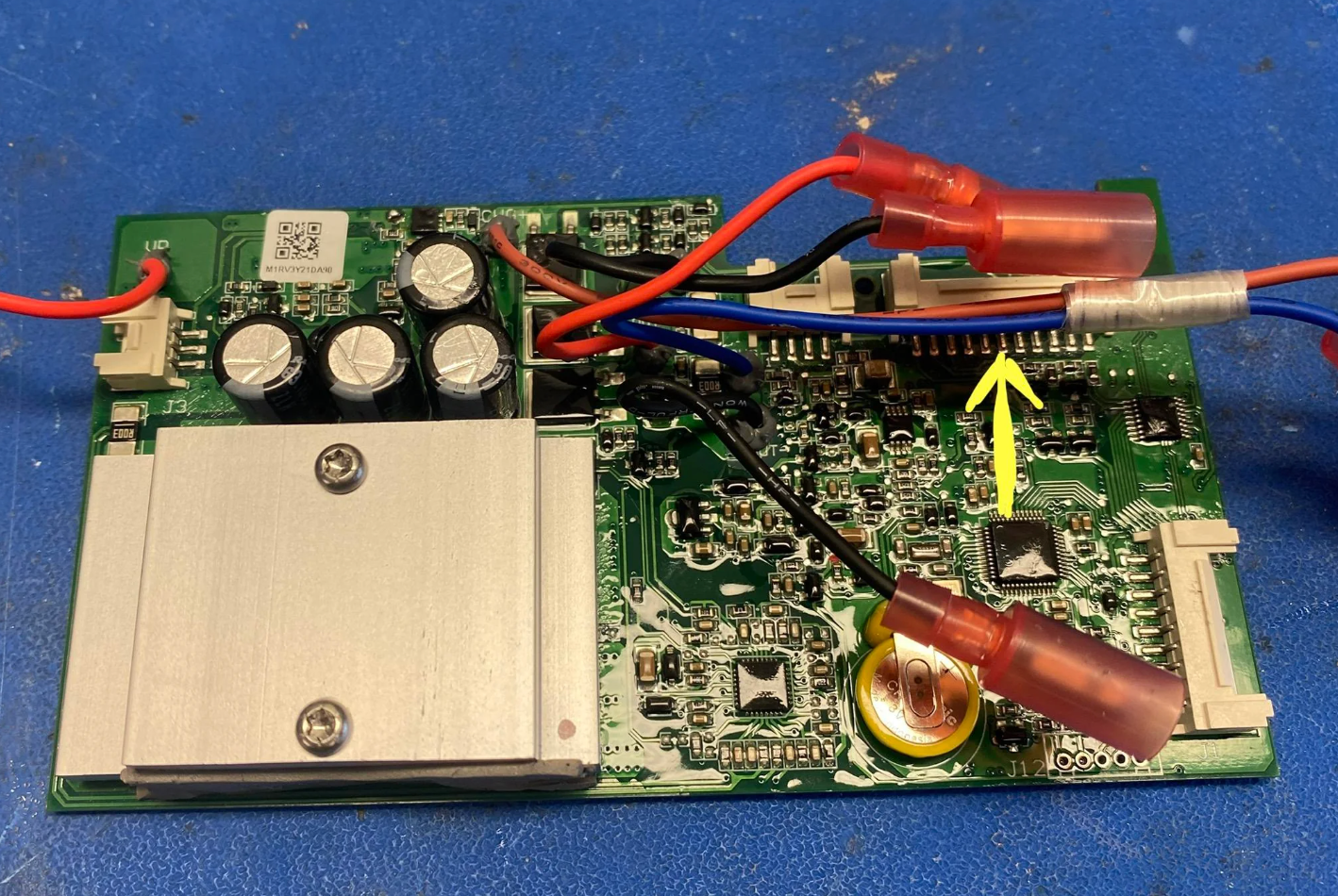 VANMOOF X3 S3 PowerBank Main 30A Fuse SFK-4030A. SMD soldering requires