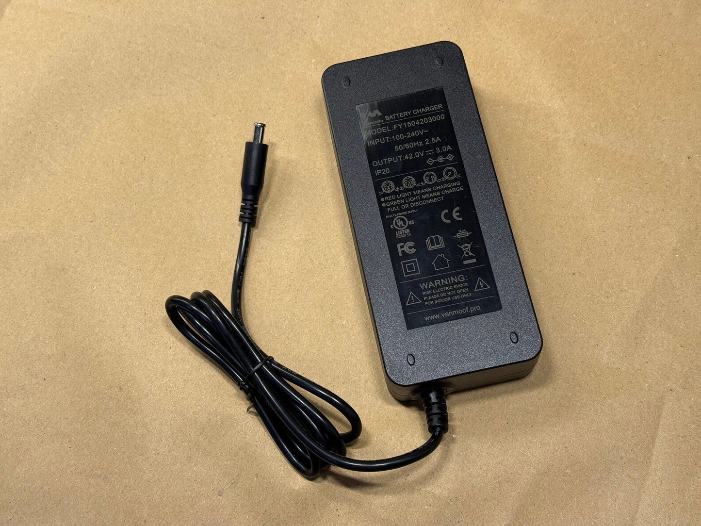 VANMOOF.PRO Main Battery Charger For S3, X3, S4, X4. 125W. UK plug