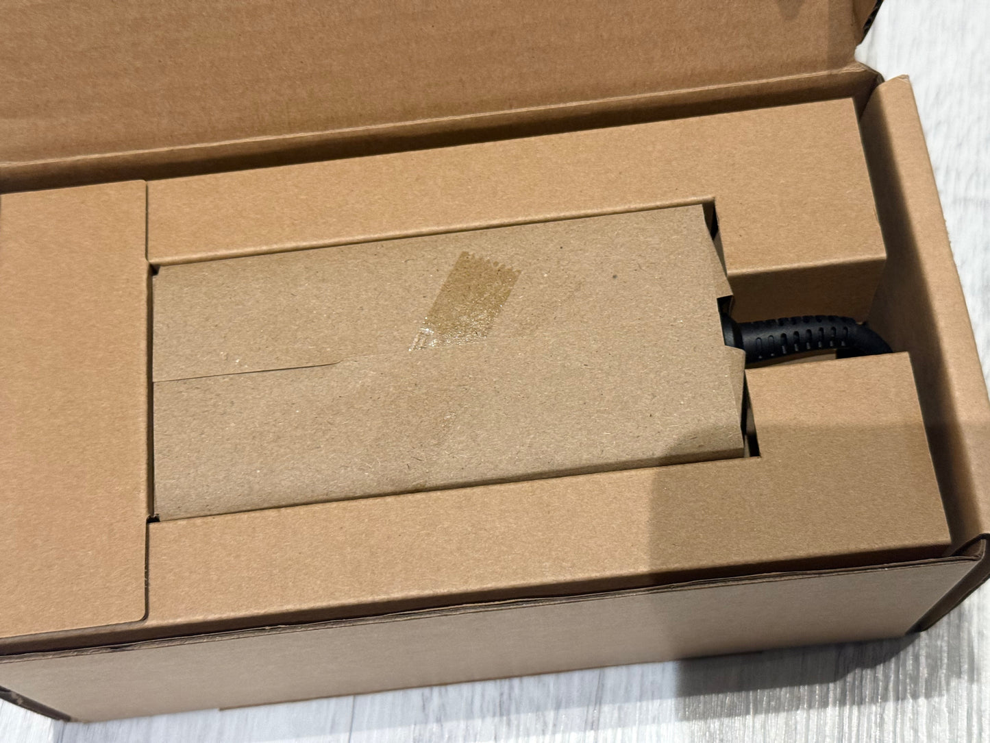 VANMOOF Main Battery Charger For S5, A5, S6, S6 Open. 2Amps. UK plug